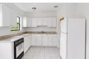 5619 McKinley, Hollywood, FL 33021 - Photo 10