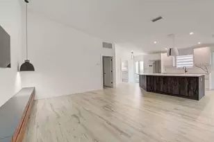 2802 Livingston Ln, West Palm Beach, FL 33411 - Photo 4