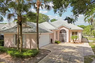7508 SE Autumn Ln, Hobe Sound, FL 33455 - Photo 1