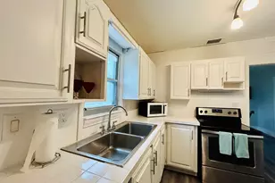 520 Hampton Rd, West Palm Beach, FL 33405 - Photo 14