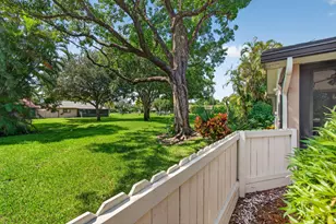 4 Fawlkland Cir, Boynton Beach, FL 33426 - Photo 16