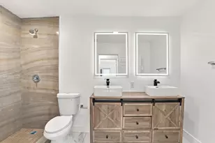 110 NE 152nd St, Miami, FL 33162 - Photo 10