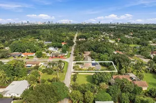 110 NE 152nd St, Miami, FL 33162 - Photo 2