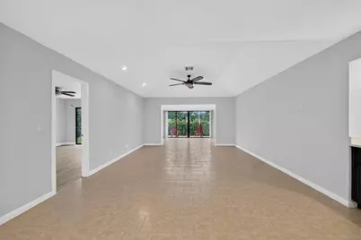 13867 Eastpointe Way, Palm Beach Gardens, FL 33418 - Photo 6
