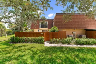 2610 26th Ct, Jupiter, FL 33477 - Photo 2