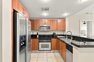 610 Clematis St, West Palm Beach, FL 33401 - Photo 2