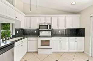8271 Boca Glades Blvd E, Boca Raton, FL 33434 - Photo 18