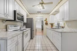 7510 NW 71st Ave, Tamarac, FL 33321 - Photo 6