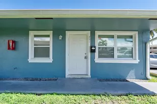 251 NE 40th St, Oakland Park, FL 33334 - Photo 1