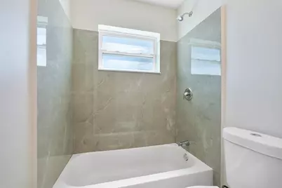 251 NE 40th Street #251, Oakland Park, FL 33334 - Photo 12