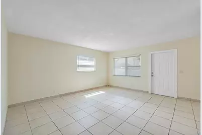 251 NE 40th Street #251, Oakland Park, FL 33334 - Photo 4