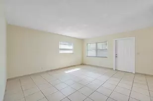 251 NE 40th St, Oakland Park, FL 33334 - Photo 4