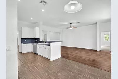 1125 Sunflower Circle, Weston, FL 33327 - Photo 14