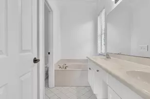 1125 Sunflower Cir, Weston, FL 33327 - Photo 30