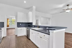 1125 Sunflower Cir, Weston, FL 33327 - Photo 16