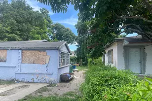 2470 NW 87th St, Miami, FL 33147 - Photo 2