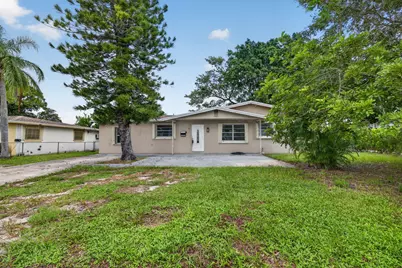 913 SE 10th Street, Stuart, FL 34994 - Photo 1
