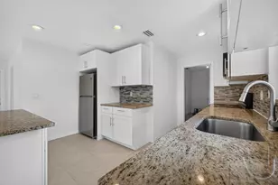 913 SE 10th St, Stuart, FL 34994 - Photo 12