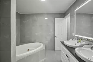 1010 NE 24th St, Pompano Beach, FL 33064 - Photo 18