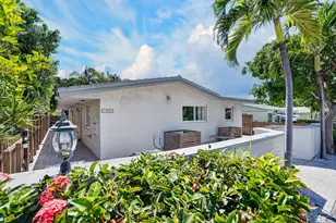 1986 NE 5th St, Deerfield Beach, FL 33441 - Photo 4