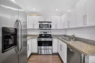 1986 NE 5th St, Deerfield Beach, FL 33441 - Photo 12