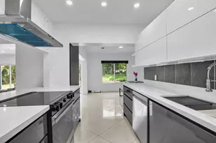 5707 White Hickory Cir, Tamarac, FL 33319 - Photo 18