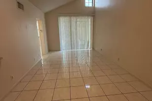 216 Lake Pointe Dr, Oakland Park, FL 33309 - Photo 6