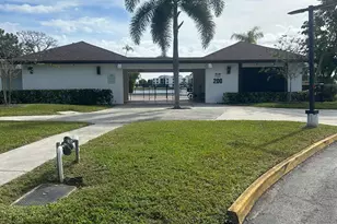 216 Lake Pointe Dr, Oakland Park, FL 33309 - Photo 20