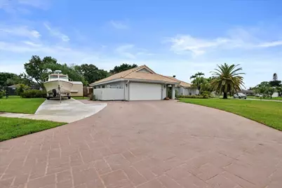 1802 SE Hanby Avenue, Port Saint Lucie, FL 34952 - Photo 2