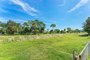 740 Caroline Ave, West Palm Beach, FL 33413 - Photo 32