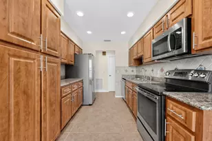 835 Ivy Dr, Wellington, FL 33414 - Photo 14