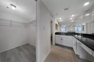 625 Oaks Dr, Pompano Beach, FL 33069 - Photo 16