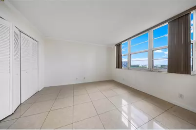 625 Oaks Drive #802, Pompano Beach, FL 33069 - Photo 10