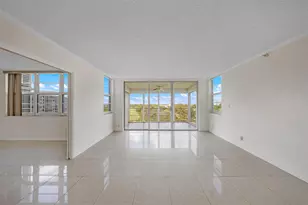 625 Oaks Dr, Pompano Beach, FL 33069 - Photo 2