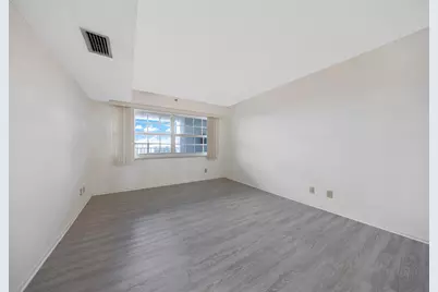 625 Oaks Drive #802, Pompano Beach, FL 33069 - Photo 12