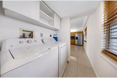 625 Oaks Drive #802, Pompano Beach, FL 33069 - Photo 8