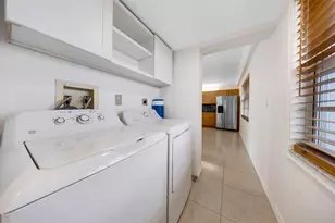 625 Oaks Dr, Pompano Beach, FL 33069 - Photo 8