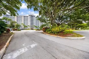 625 Oaks Dr, Pompano Beach, FL 33069 - Photo 30