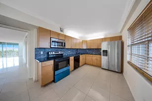 625 Oaks Dr, Pompano Beach, FL 33069 - Photo 6