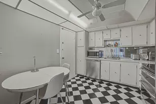3800 S Ocean Dr, Hollywood, FL 33019 - Photo 16