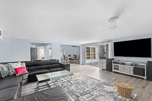 742 Laurel Dr, West Palm Beach, FL 33403 - Photo 10