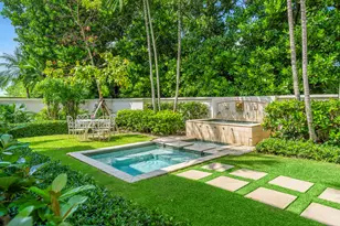13 Via Vizcaya, Palm Beach, FL 33480 - Photo 6