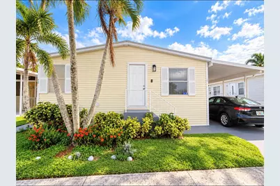 76 Plantation Boulevard, Lake Worth, FL 33467 - Photo 2