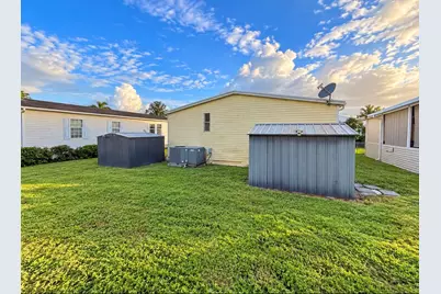 76 Plantation Boulevard, Lake Worth, FL 33467 - Photo 20