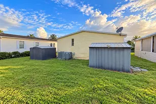 76 Plantation Blvd, Lake Worth, FL 33467 - Photo 20
