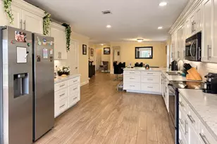 76 Plantation Blvd, Lake Worth, FL 33467 - Photo 8