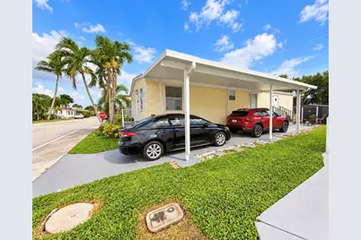 76 Plantation Boulevard, Lake Worth, FL 33467 - Photo 18