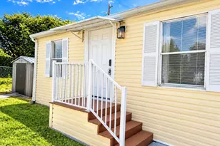76 Plantation Blvd, Lake Worth, FL 33467 - Photo 4
