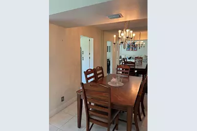 3871 Via Poinciana #402, Lake Worth, FL 33467 - Photo 4