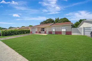 310 SW 78th Terrace, North Lauderdale, FL 33068 - Photo 4